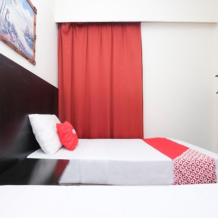 Hotel Sri Sutra - Sungai Buloh 八打灵再也 外观 照片